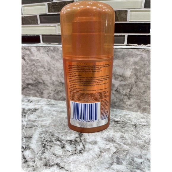 Gillette Fusion Hydra Soothe After Shave Balm, Soothes Skin 3.4 Oz, NEW - Picture 2 of 2